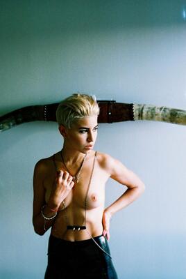 画像のタグ: Blonde