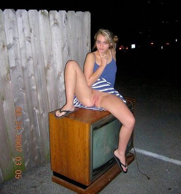 画像のタグ: Blonde