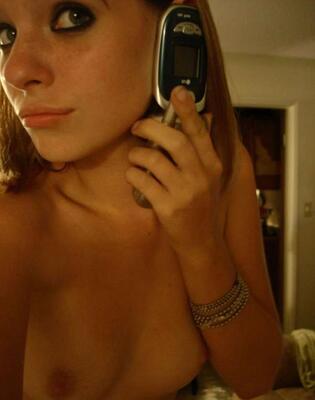 画像のタグ: Brunette, Cute