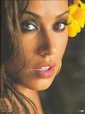 画像のタグ: Brunette, Face