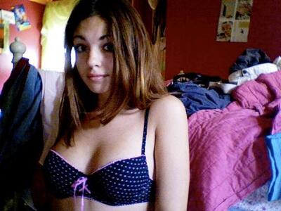 画像のタグ: Brunette, Lingerie