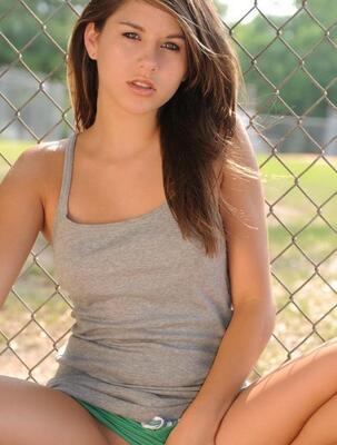 画像のタグ: Brunette, Safe for work