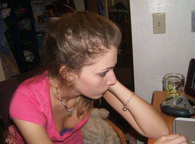 画像のタグ: Brunette