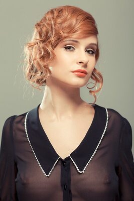 画像のタグ: Redhead, Boobs