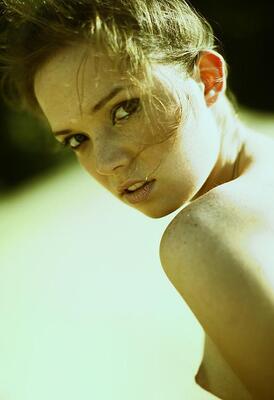 画像のタグ: Redhead, Boobs