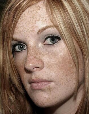 画像のタグ: Redhead, Face